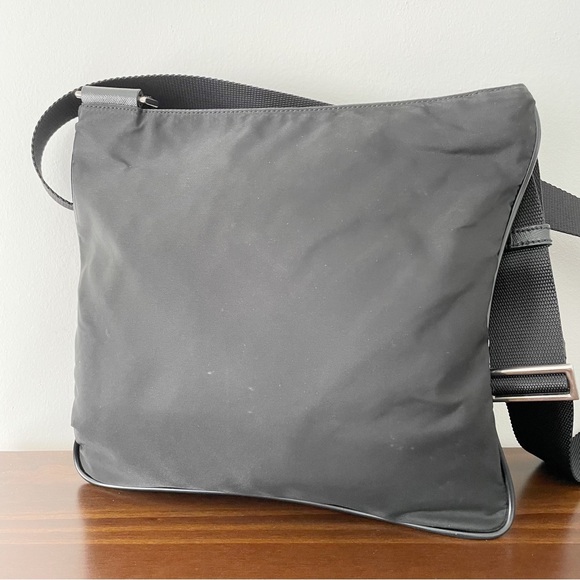 Prada black Tessuto nylon triangle logo front pocket crossbody shoulder bag - Picture 2 of 12